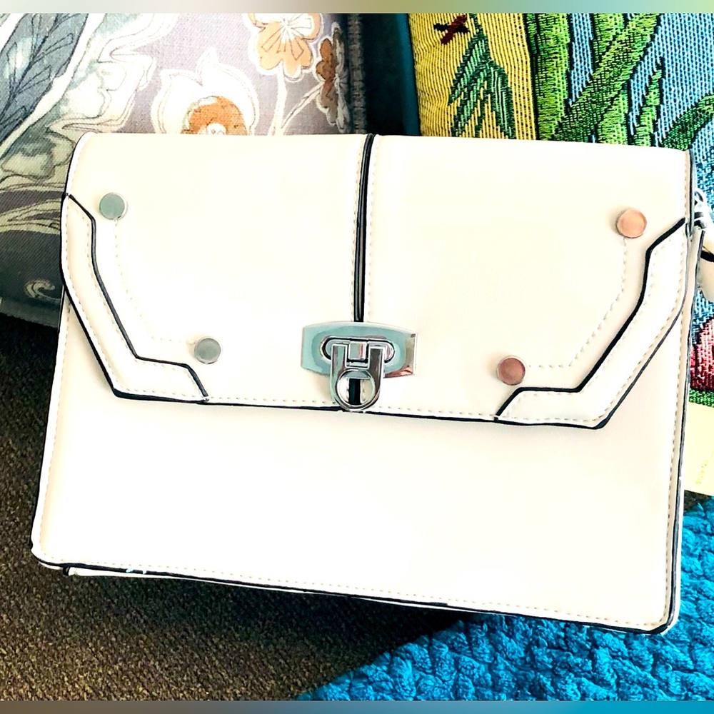 Silvia Rosa Shoulder Bag (BRAND NEW)
